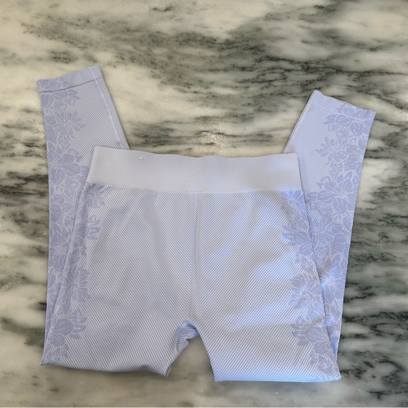 All in Motion Floral Leggings - Picture 2 of 4